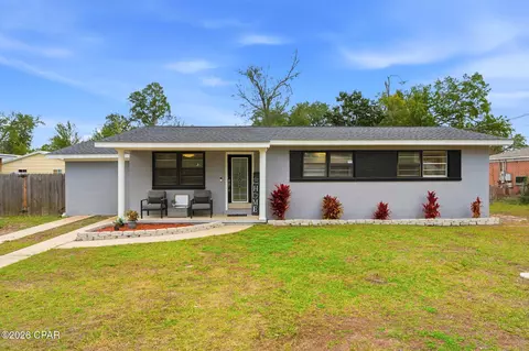519 N 9th St, Panama City, FL 32404