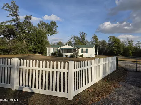 17305 NW Creek Rd, Clarksville, FL 32430