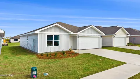 7055 George Day Ln, Panama City, FL 32404