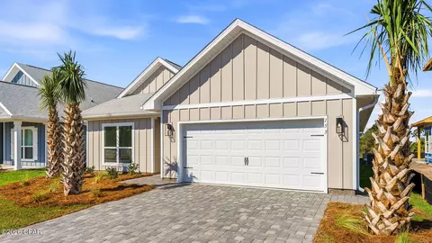 153 Porter Dr, Port St Joe, FL 32456