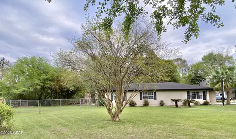 Exterior - 807 Maple St, Chipley, FL 32428 photo 8 of 26