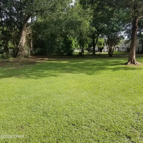 Exterior - 807 Maple St, Chipley, FL 32428 photo 9 of 26
