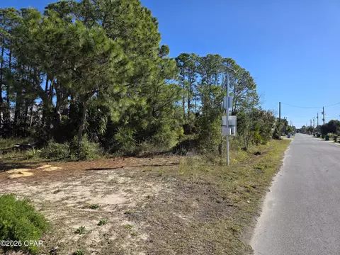 5700 Pinetree Ave, Panama City, FL 32408