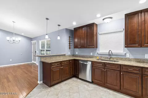 561 Lakepointe Dr, Chipley, FL 32428 photo 14