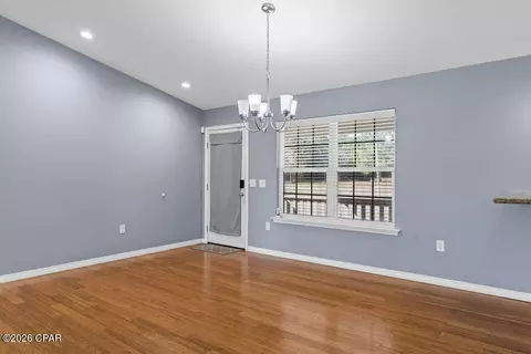 561 Lakepointe Dr, Chipley, FL 32428 photo 9