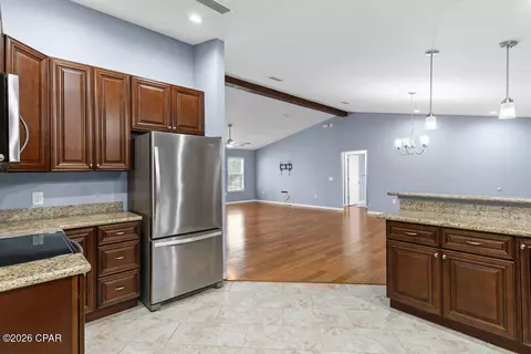 561 Lakepointe Dr, Chipley, FL 32428 photo 15