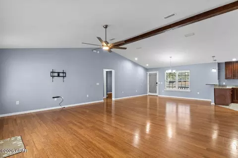 561 Lakepointe Dr, Chipley, FL 32428 photo 4