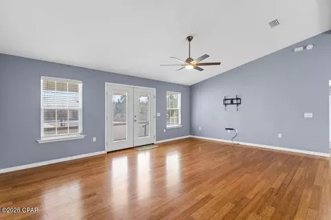 561 Lakepointe Dr, Chipley, FL 32428 photo 7