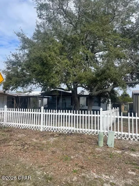 2320 Grand Oaks Ln, Panama City, FL 32408