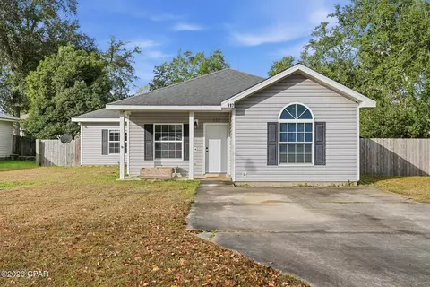117 Mary Dr, Wewahitchka, FL 32465