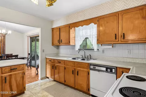 Kitchen - 3922 Vistula Dr, Chipley, FL 32428 photo 2 of 3