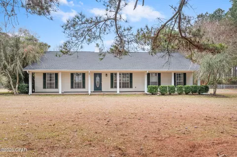 4127 Cliff Rd, Graceville, FL 32440