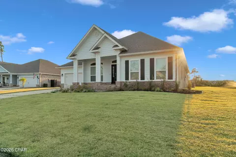 133 Talbot St, Southport, FL 32409