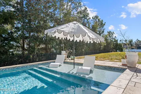 1324 10th St, Southport, FL 32409