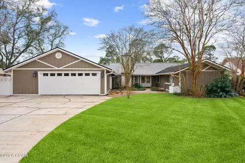916 Cobia Dr, Panama City, FL 32408