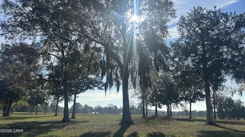 Sr-85 Lake, Laurel Hill, FL 32567