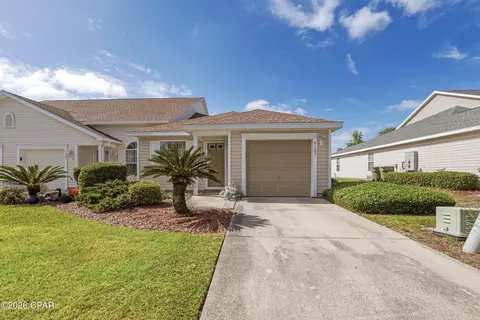 3123 Meadow St, Lynn Haven, FL 32444