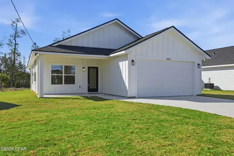5320 Lake Dr, Panama City, FL 32404