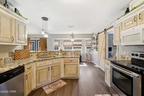 7165 Tannehill Dr, Pensacola, FL 32526