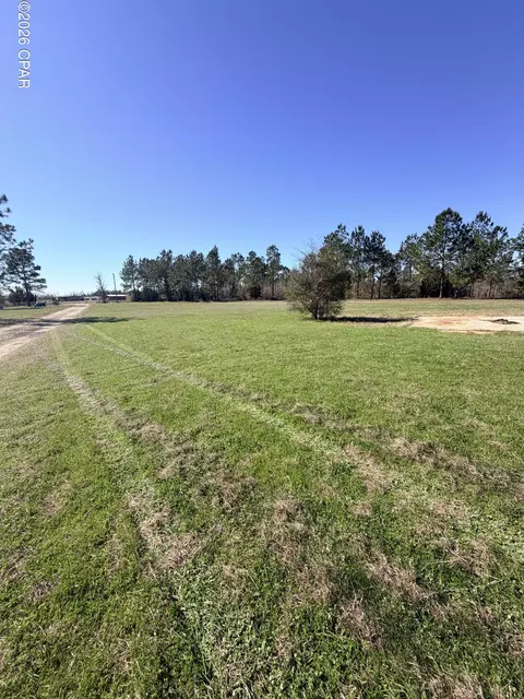 5806 Hansford Rd, Marianna, FL 32448
