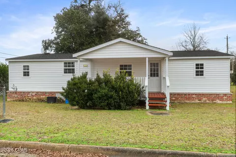 2850 Saint John St, Marianna, FL 32448