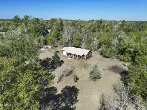 6385 Blue Arrow Dr, Marianna, FL 32446
