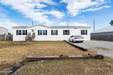 134 N Larry Dr, Panama City, FL 32404