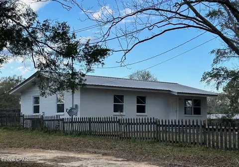 711 N Cotton St, Bonifay, FL 32425