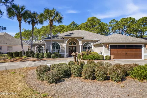 122 N Glades Trl, Panama City Beach, FL 32407