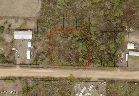 000 Magnolia St, Fountain, FL 32438