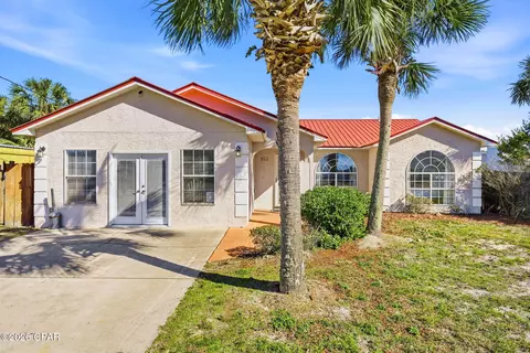 611 Granada Cir, Panama City Beach, FL 32413