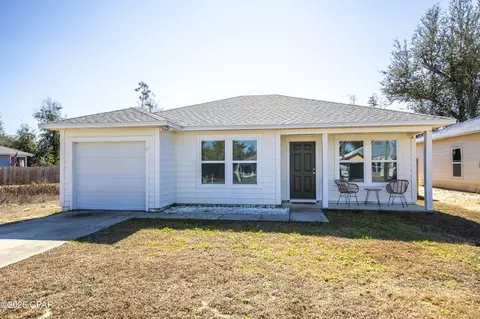4942 Oak Ave, Youngstown, FL 32466
