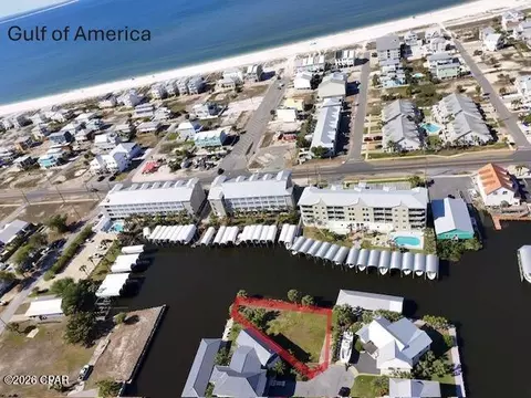 106 N 38th St, Mexico Beach, FL 32456