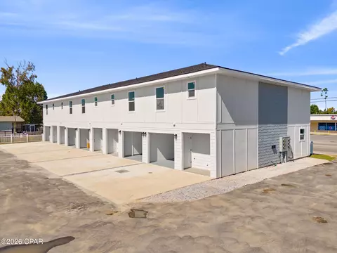 6730 Cherry St, Callaway, FL 32404