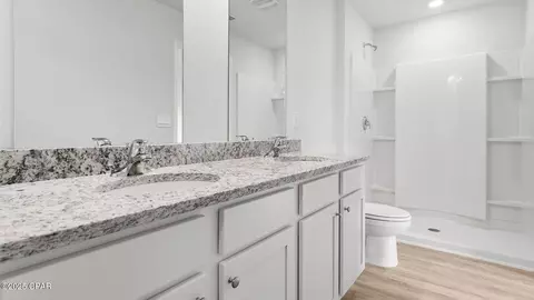 Bath - 2072 Apollo Dr, Chipley, FL 32428 photo 1 of 3