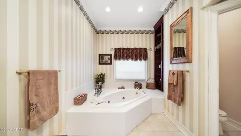 Bath - 21748 N State Road 71, Altha, FL 32421 photo 2 of 5