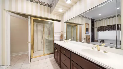 Bath - 21748 N State Road 71, Altha, FL 32421 photo 1 of 5