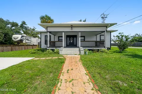 1119 New York Ave, Lynn Haven, FL 32444