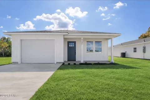 2406 E 16th Ct, Panama City, FL 32405