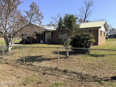 2270 Jarmon Ln, Marianna, FL 32448