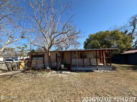 8607 Estrella St, Panama City, FL 32408