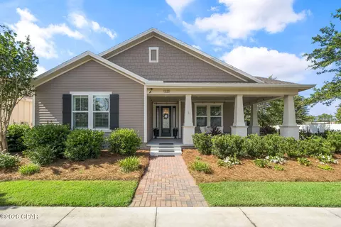 1325 Kestrel St, Panama City, FL 32405