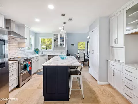 Kitchen - 550 Seabreeze Cir, Seacrest, FL 32461 photo 3 of 4