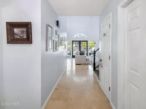 Entry Way - 550 Seabreeze Cir, Seacrest, FL 32461 photo 2 of 5