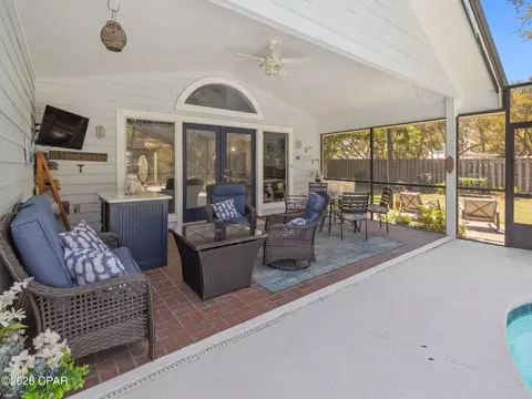 Exterior - 550 Seabreeze Cir, Seacrest, FL 32461 photo 2 of 10
