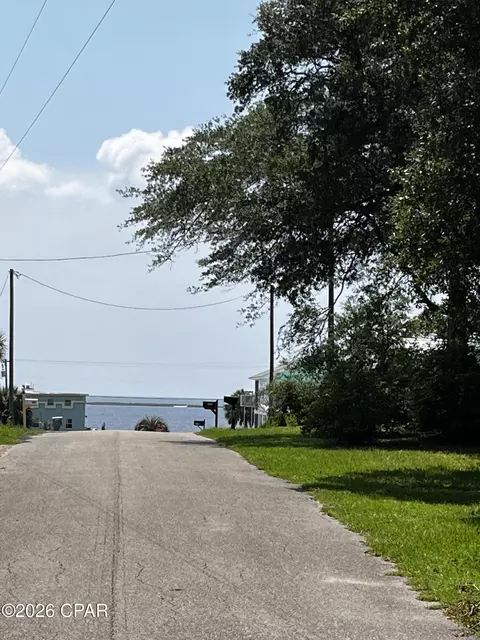 138 Illinois St, Carrabelle, FL 32322 photo 4