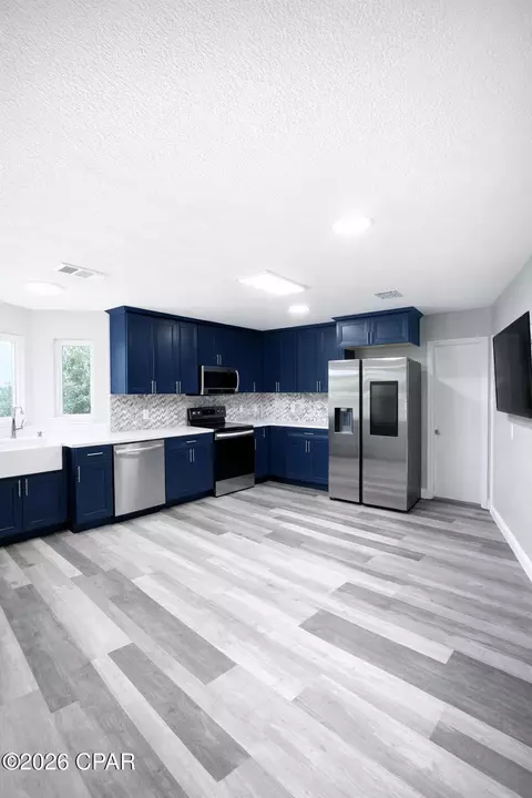 Kitchen - 2005 N Harbour Dr, Lynn Haven, FL 32444 photo 2 of 2