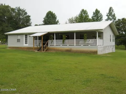 2590 Schmidt Ln, Chipley, FL 32428