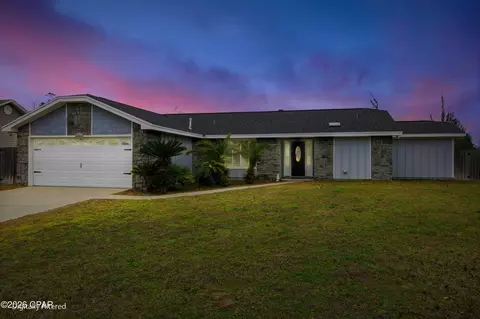 1604 E 13th Plz, Lynn Haven, FL 32444