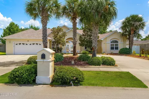 102 Sunset Cir, Panama City, FL 32407
